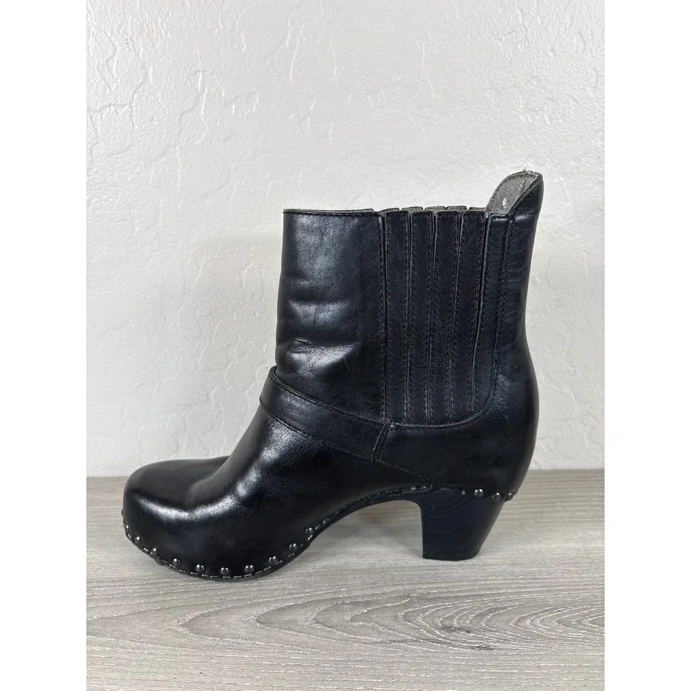 Dansko Black Leather Clog Ankle Boots Buckle Studded Block Heel Size 39 - Picture 3 of 8